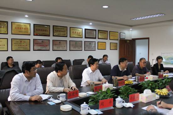 省委常委、副省長駱玉林實地考察物產(chǎn)集團&ldquo;雙百&rdquo;行動重點項目